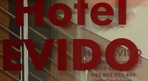 Interior entrance - Hotel Garni Evido KG Salzburg (Salzburg)