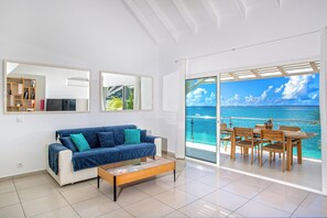 Apartment, 2 Bedrooms | Living area