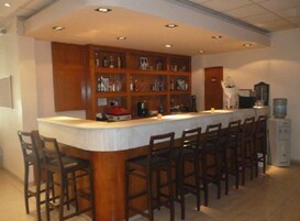 Bar (en el alojamiento)