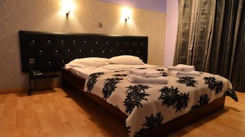 Minibar, soundproofing, iron/ironing board, free WiFi