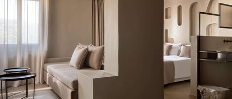 1 bedroom, in-room safe, desk, blackout curtains