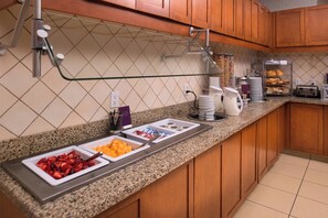 Tägliches inbegriffenes Frühstücksbuffet