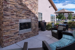 Terrace/patio - Residence Inn by Marriott Albuquerque Airport (Albuquerque)