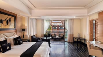 Premium bedding, pillow-top beds, minibar, in-room safe