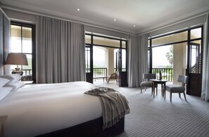 Suite | In-room safe, individually decorated, individually furnished, desk - Asara Wine Estate & Hotel (Stellenbosch)
