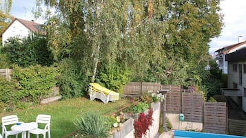 Piscine extérieure (ouverte en saison), chaises longues