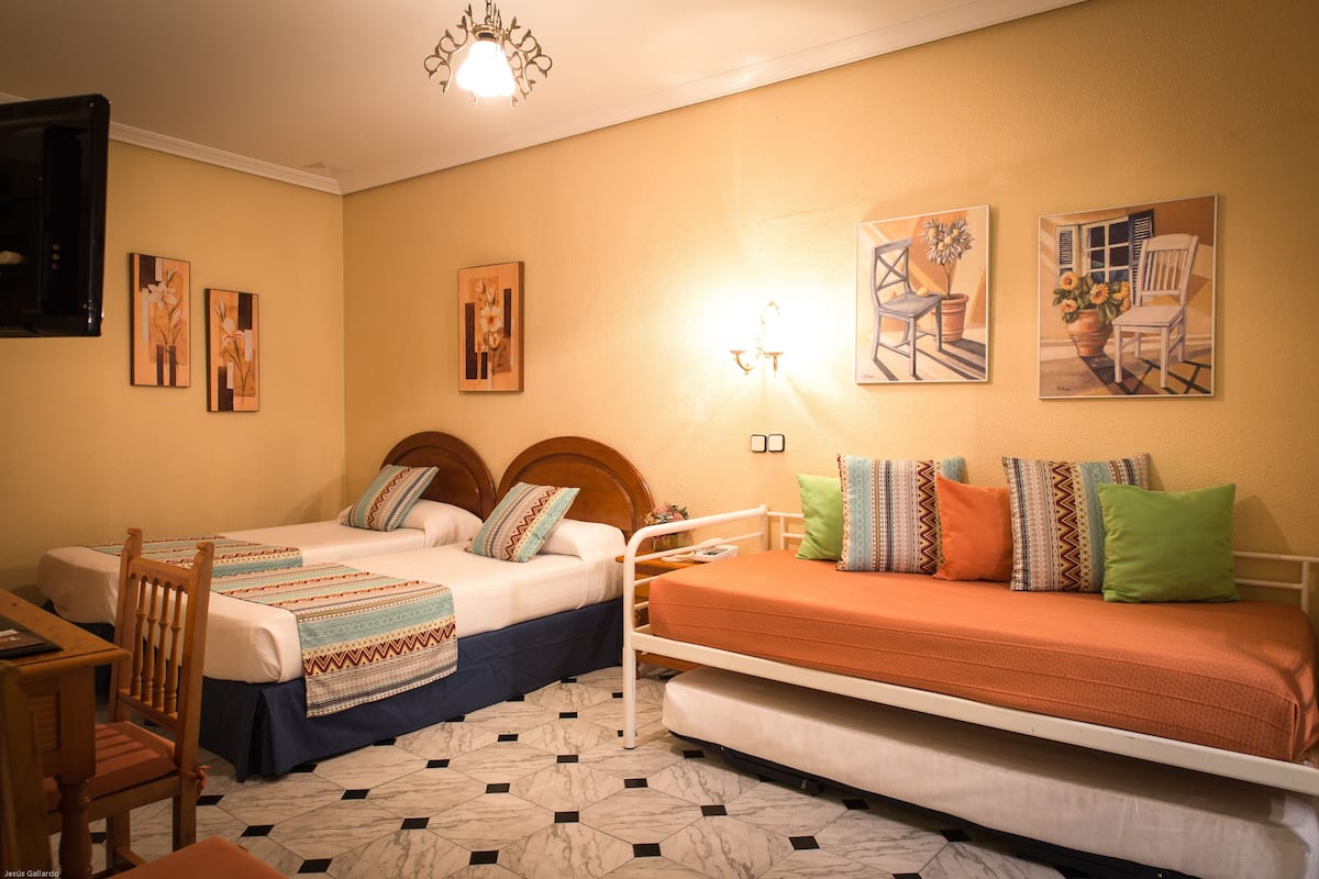 Free WiFi, bed sheets