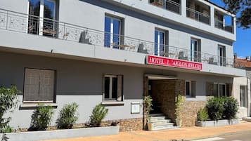 Fachada del alojamiento