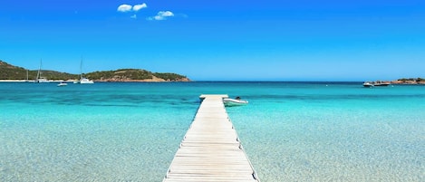 Vlak bij het strand, wit zand