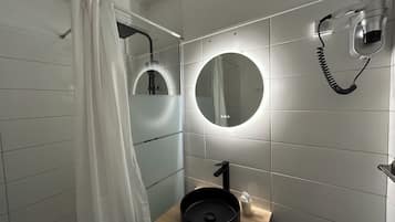 Double Room | Bathroom