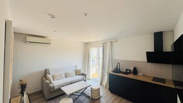 Comfort-Suite | Hochwertige Bettwaren, kostenloses WLAN, Bettwäsche