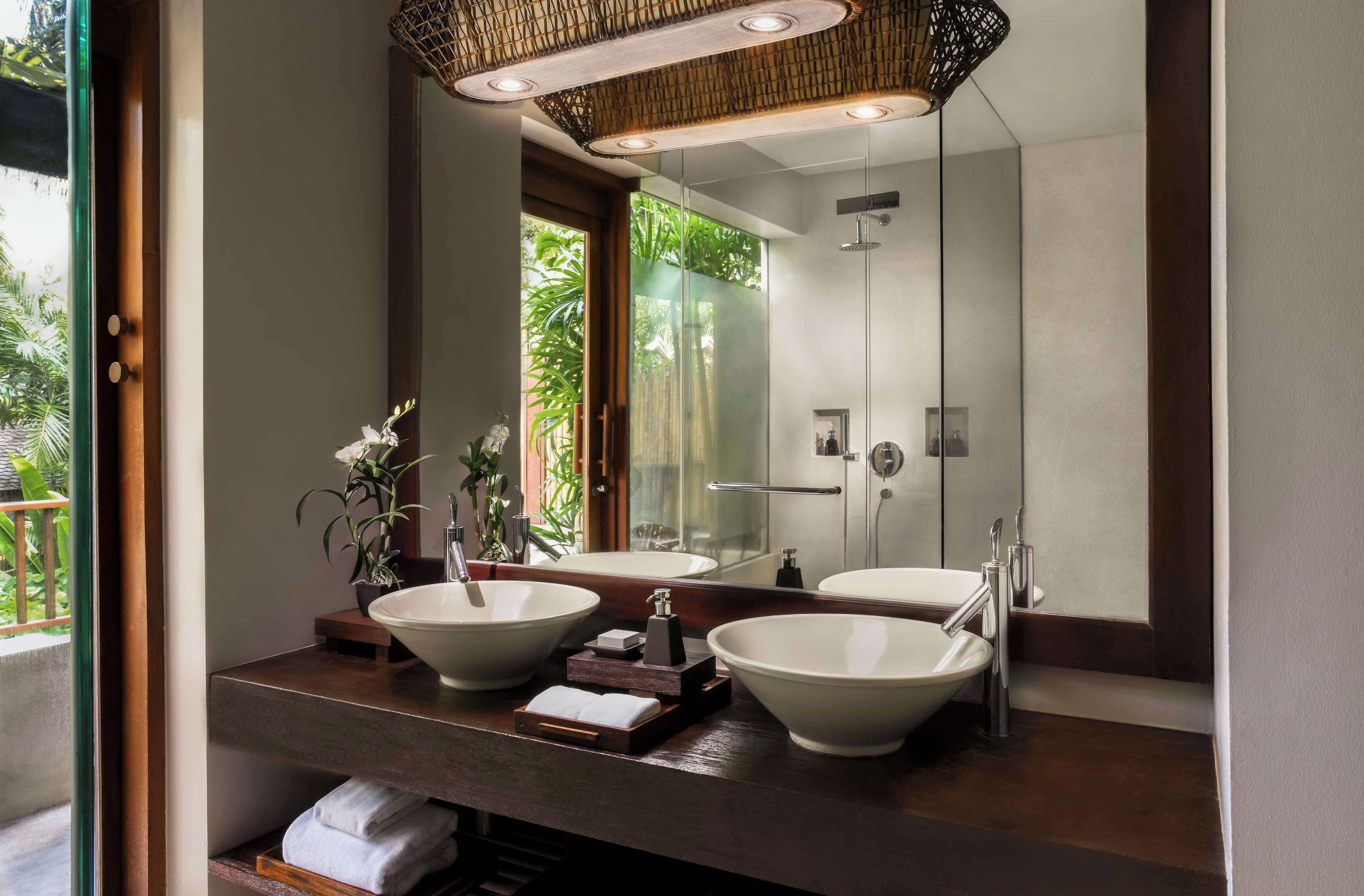 pool suite | 1 bedroom, premium bedding, minibar, in-room safe