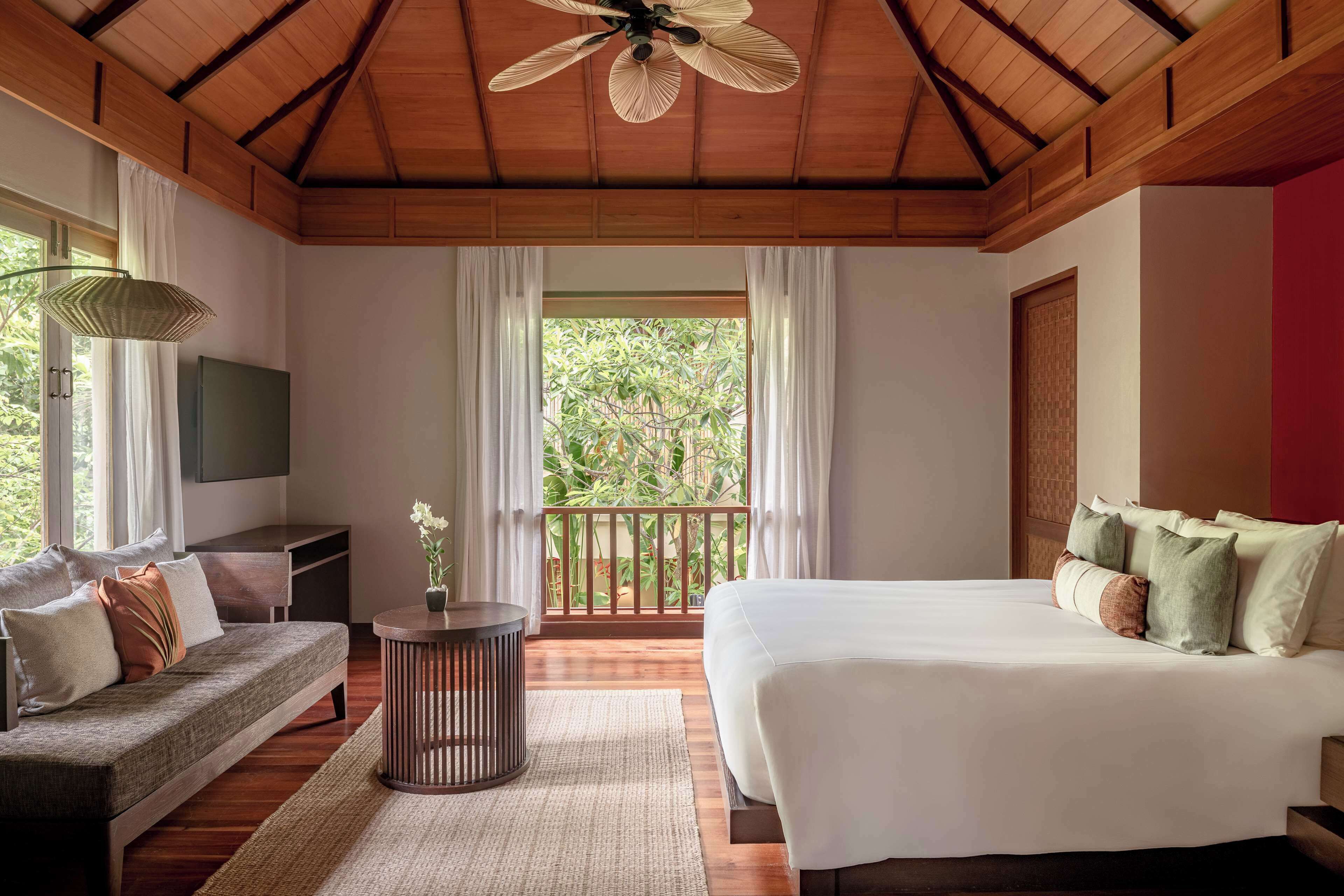 1 bedroom, premium bedding, minibar, in-room safe