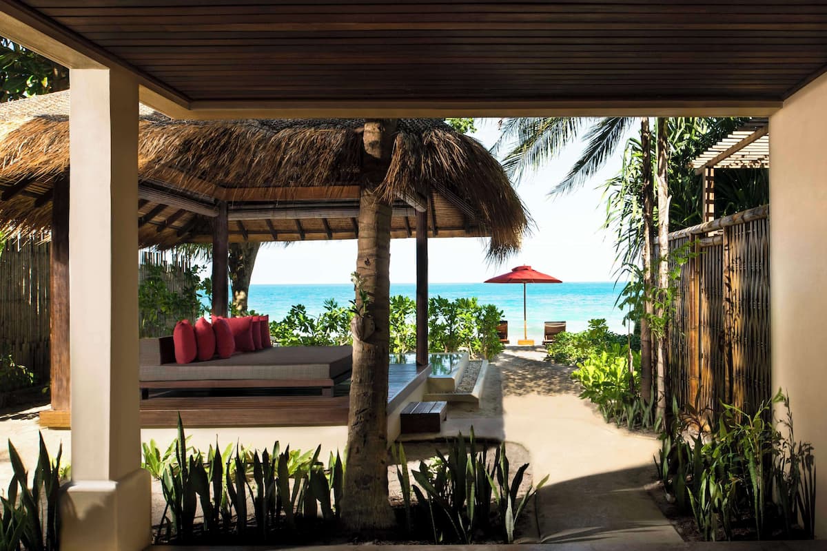 Ocean Garden Pool Suite | 1 bedroom, premium bedding, minibar, in-room safe