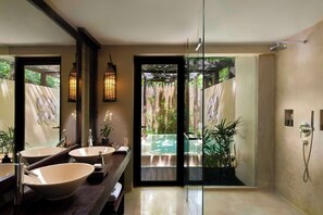 Garden Pool Suite | Bathroom | Shower, rainfall showerhead, free toiletries, hair dryer