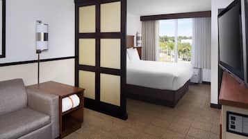 Premium bedding, in-room safe, desk, iron/ironing board