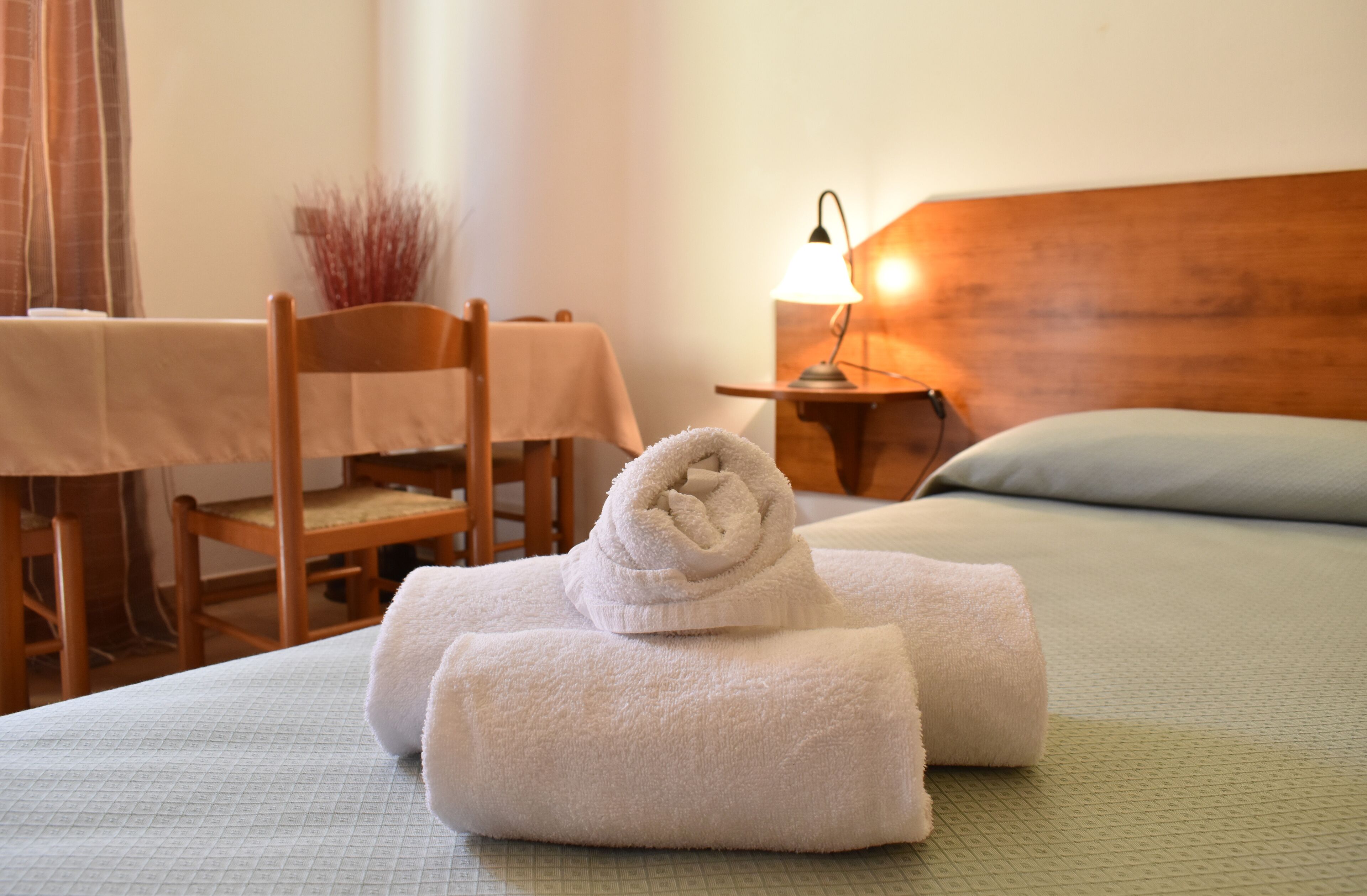 economy studio | bed sheets