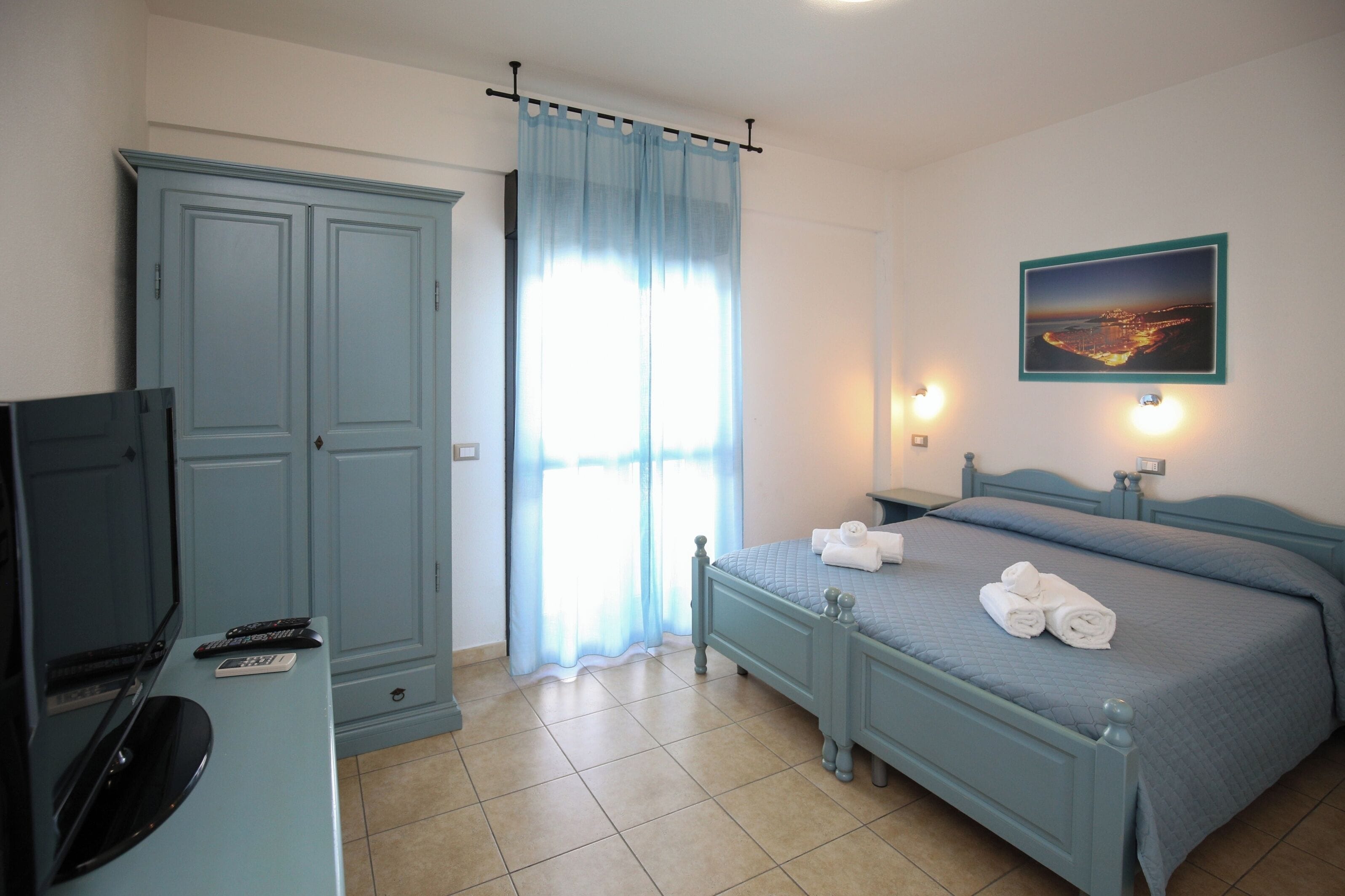 standard double or twin room | bed sheets