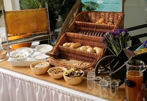 Breakfast area - Aquapalace Hotel Prague (Cestlice)