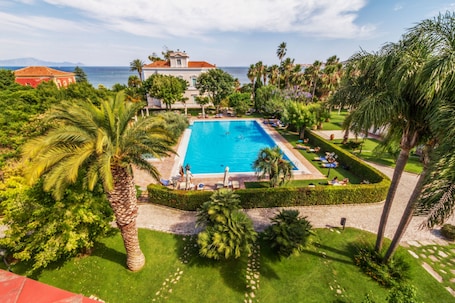 Aerial view. Villa Irlanda Grand Hotel