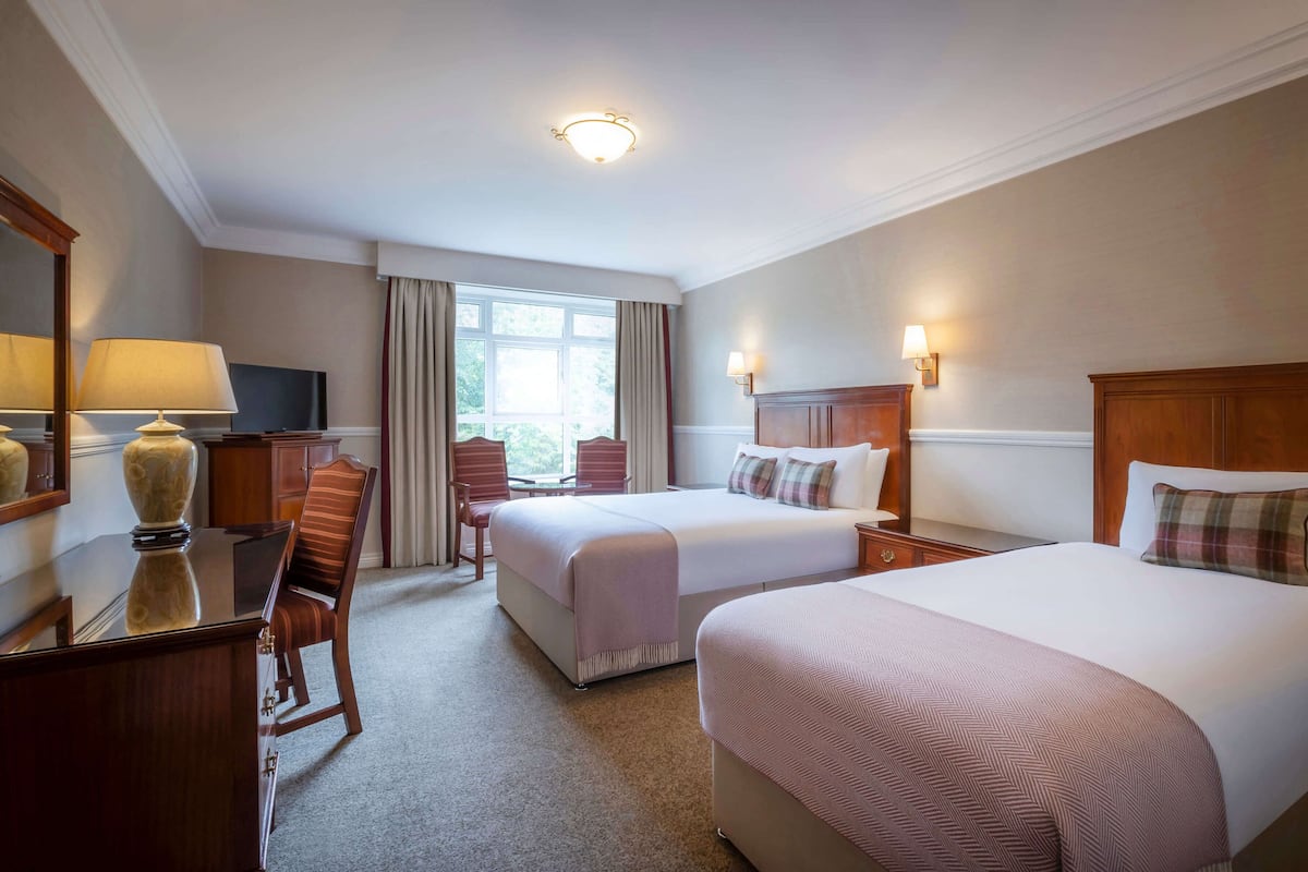 Standaard kamer, 1 twee- of 2 eenpersoonsbedden | Luxe beddengoed, een kluis op de kamer, een bureau, een laptopwerkplek