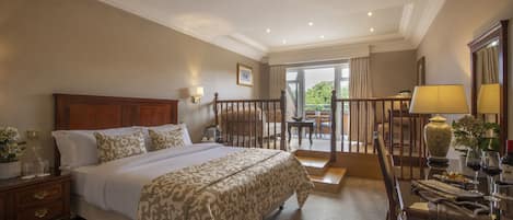 Premium bedding, in-room safe, desk, laptop workspace