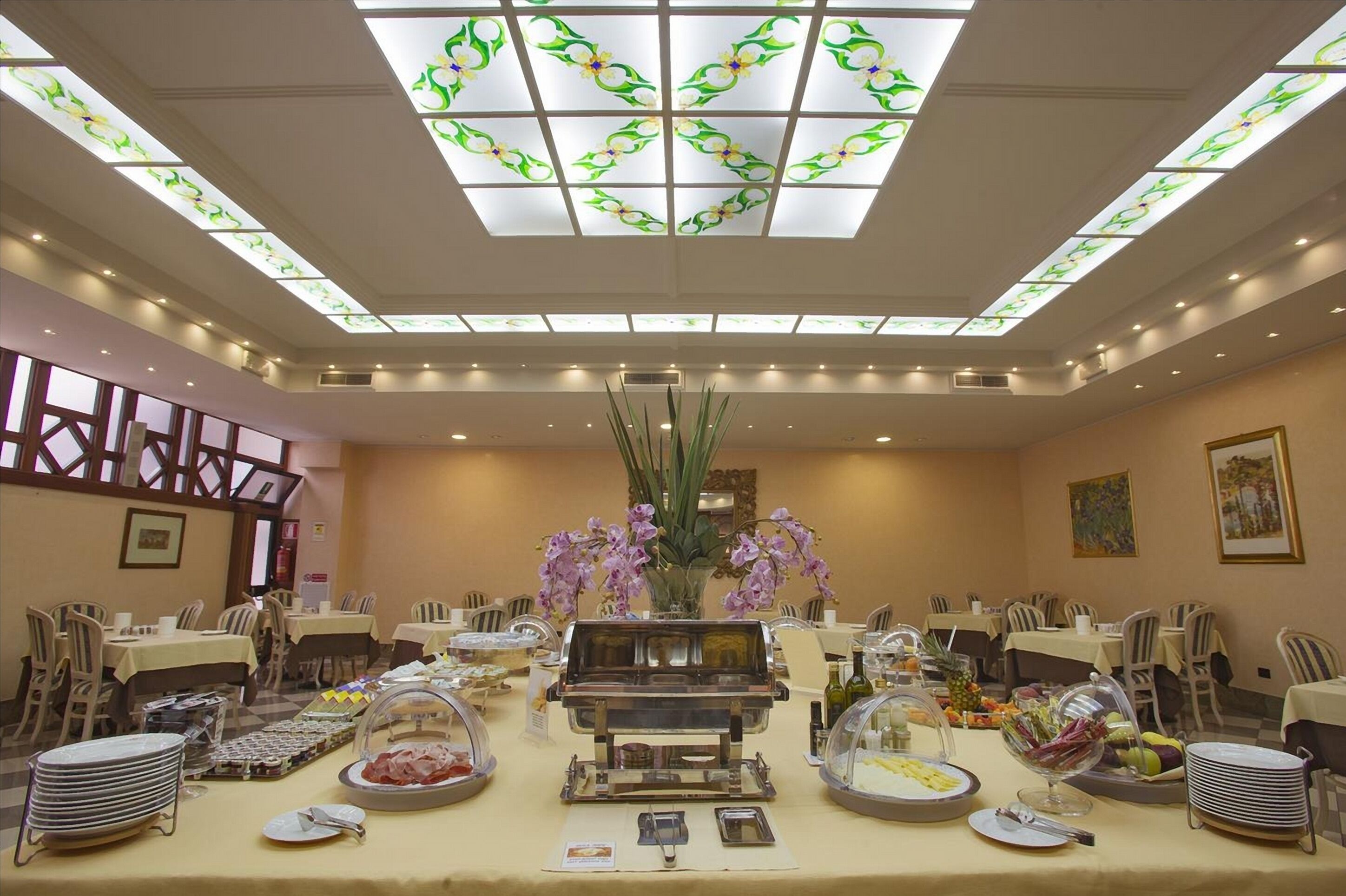 Dagelijks ontbijtbuffet inbegrepen