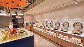 Daily local cuisine breakfast for a fee - Holiday Inn Express Taichung Park by IHG (Taichung)
