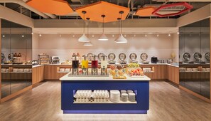 Daily local cuisine breakfast (TWD 471 per person) - Holiday Inn Express Taichung Park by IHG (Taichung)