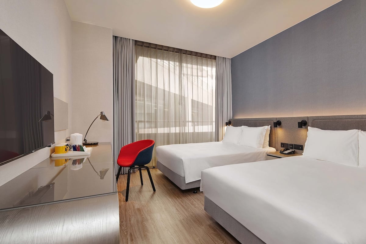 1 bedroom, in-room safe, desk, blackout curtains