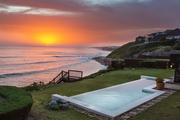 Habitación de lujo, 1 cama King size | Vista a la playa o el mar