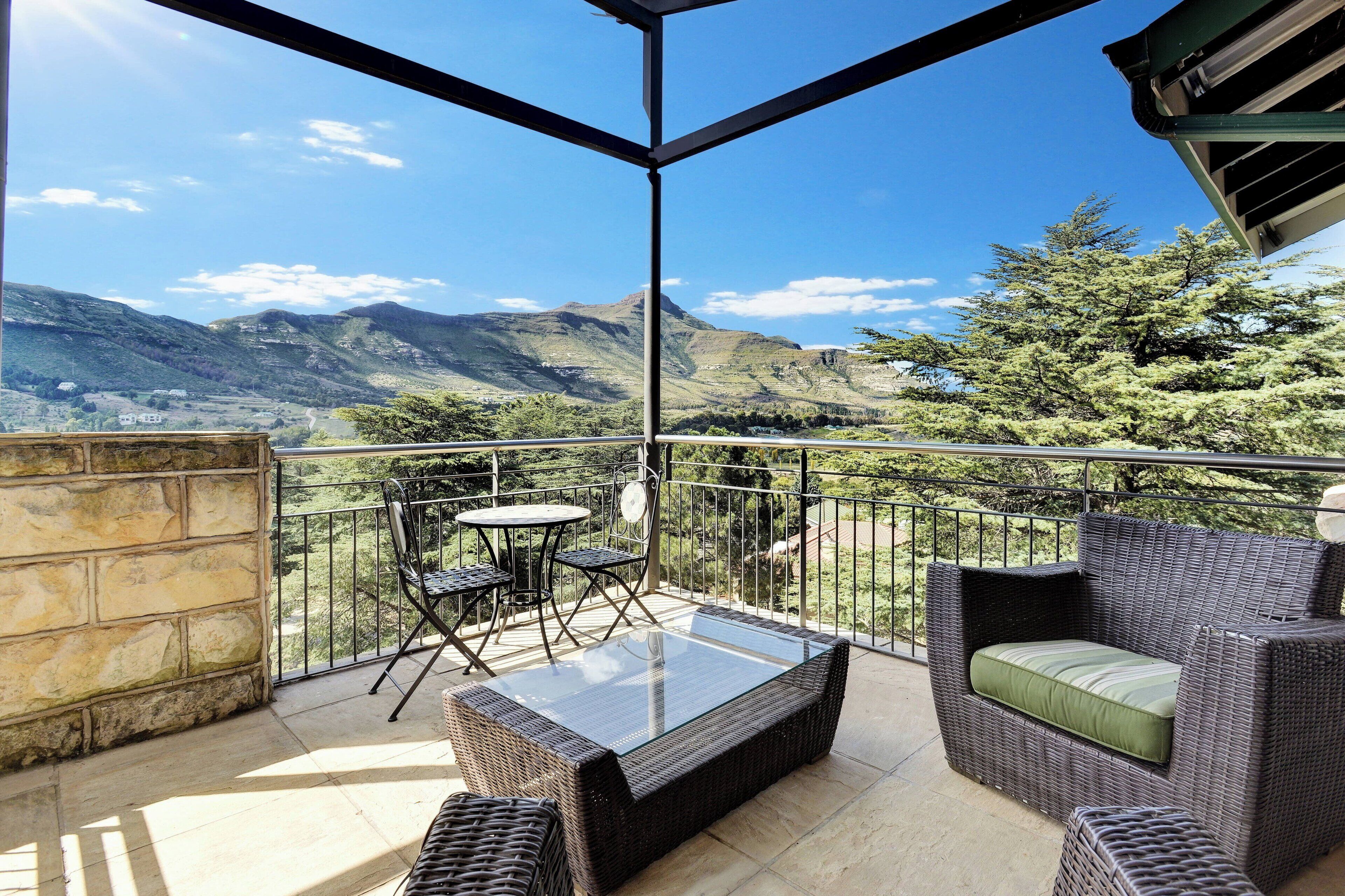Caja de seguridad en la habitación y escritorio 