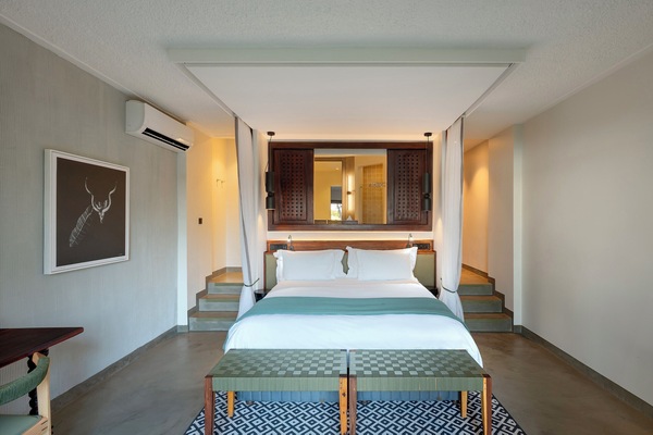 Deluxe Double Room, 1 Bedroom, Balcony, River View | Minibar, in-room safe, desk, laptop workspace