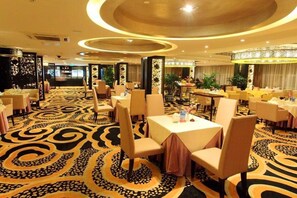 Bữa sáng buffet hàng ngày (97 CNY/mỗi người) 