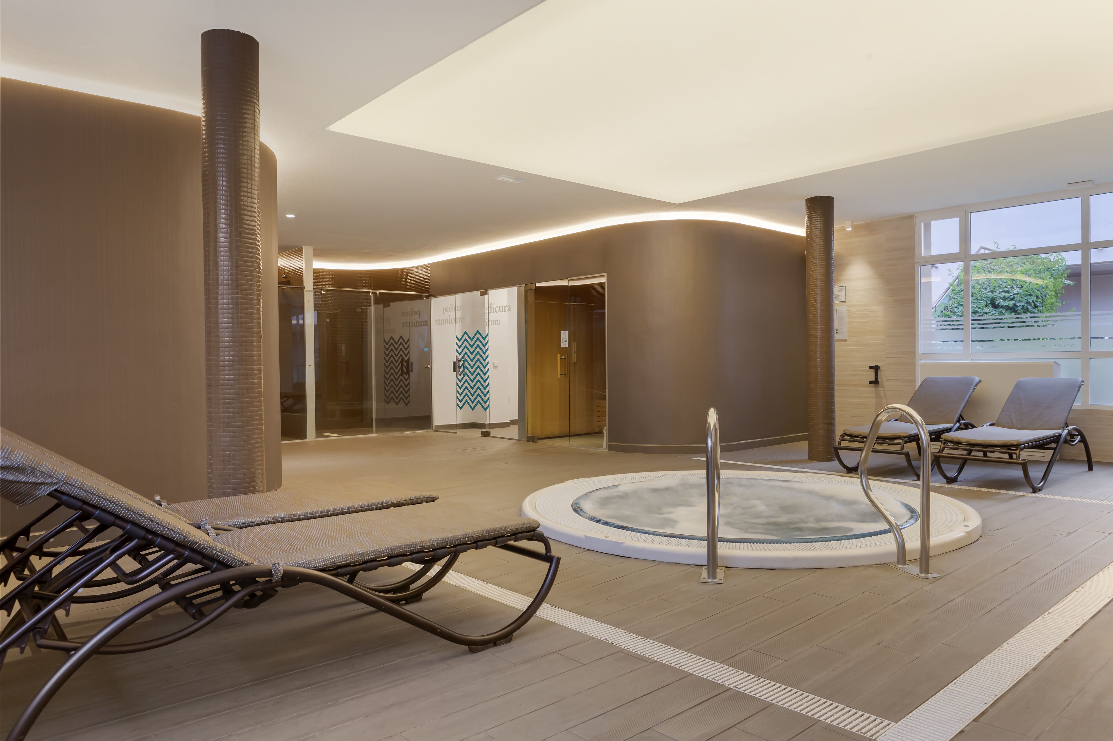 Bañera de hidromasaje interior