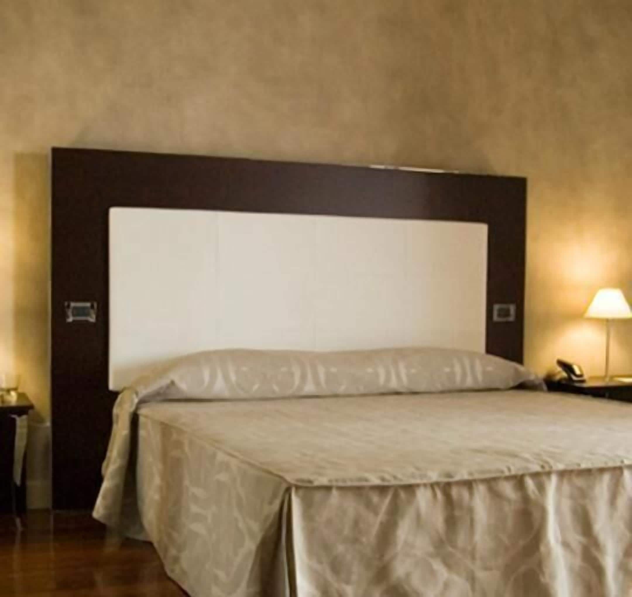 junior suite | minibar, in-room safe, desk, laptop workspace