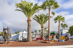 Zona de juegos infantil al aire libre