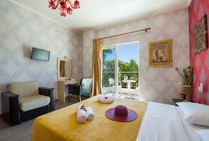 Ropa de cama de alta calidad, cubrecamas y minibar