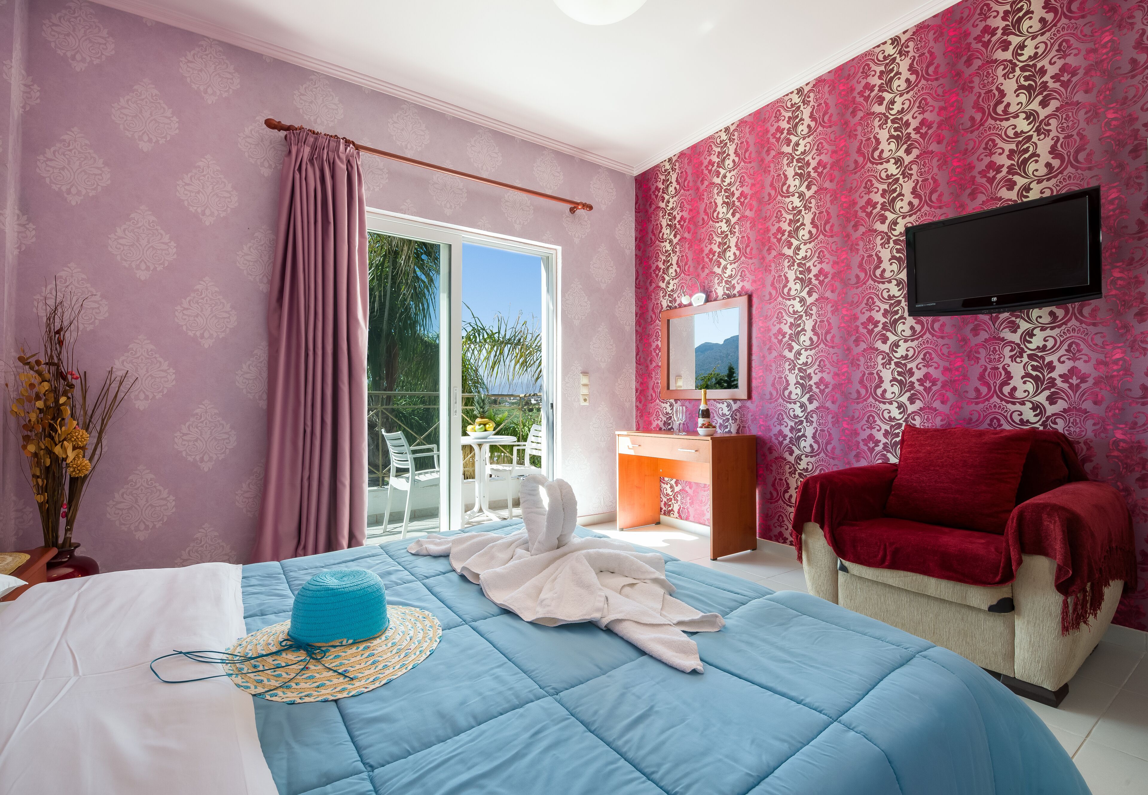 Photo - Paradice Hotel Luxury Suites-Near zorbas Beach-FREE Breakfast