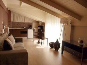 Loftsrom | Oppholdsområde | LCD-TV