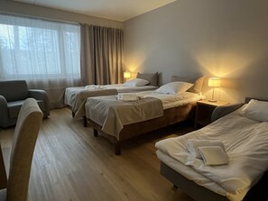 Familienzimmer | Schreibtisch, kostenloses WLAN, Bettwäsche, Rollstuhlgeeignet