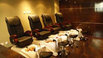 Body treatments, aromatherapy, hot stone massages, deep-tissue massages