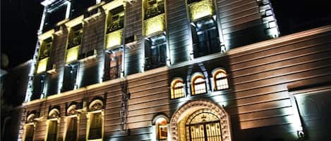 Front of property - evening/night