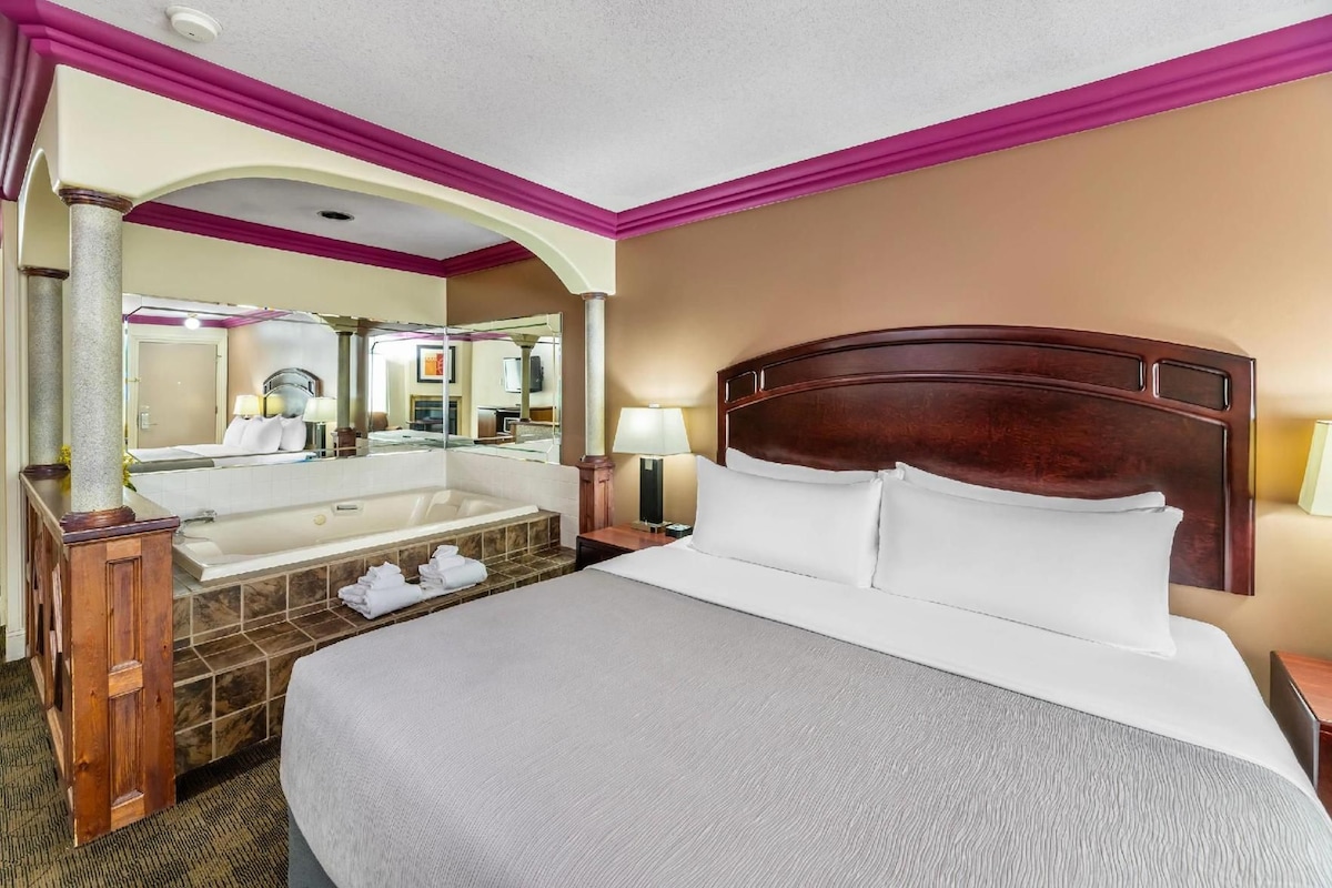 Premium bedding, desk, iron/ironing board, WiFi