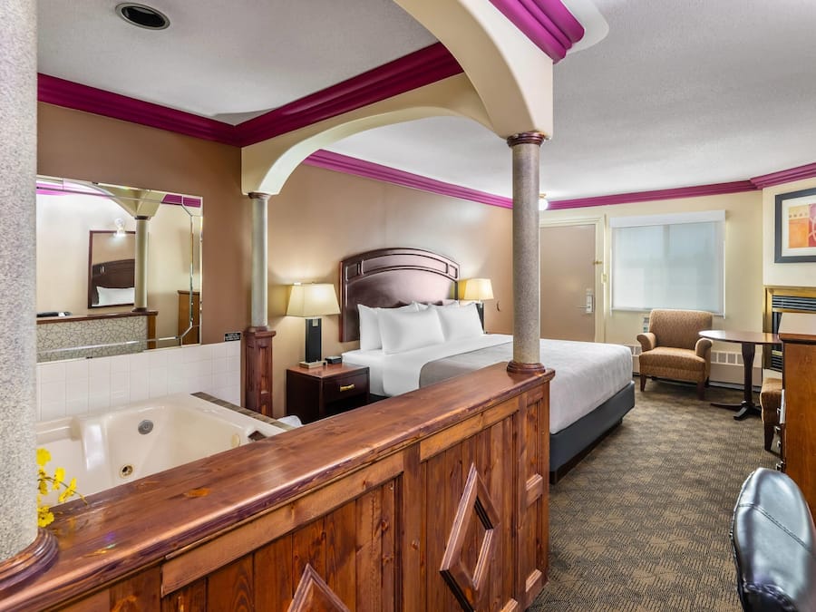 Premium bedding, desk, iron/ironing board, WiFi