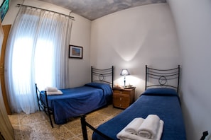 Double Room with Private Bathroom | View from room - Giornate Romane (Rome)