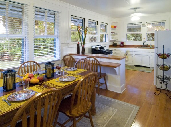 Ohana House | 1 bedroom, Egyptian cotton sheets, premium bedding, pillowtop beds