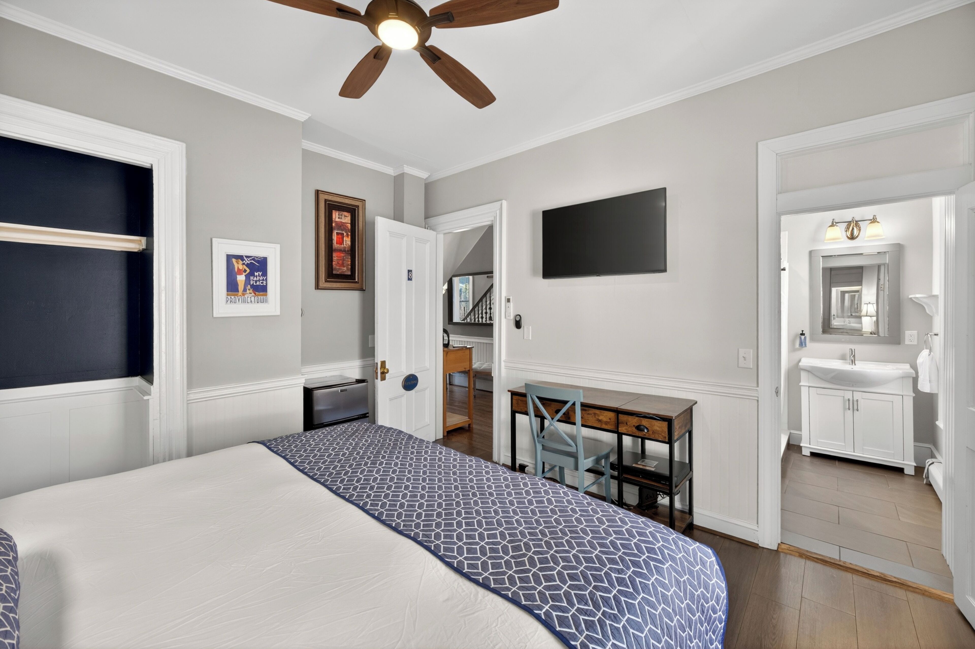 (Room #8) Superior Room, 1 Queen Bed, Private Bathroom | Premium bedding, down comforters, pillowtop beds, individually decorated