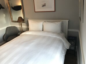 (Room #6) Standard Room, 1 Queen Bed, Private Hallway Bathroom | Premium bedding, down comforters, pillowtop beds, individually decorated