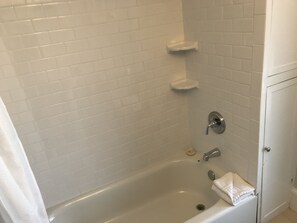 (Room #6) Standard Room, 1 Queen Bed, Private Hallway Bathroom | Bathroom shower